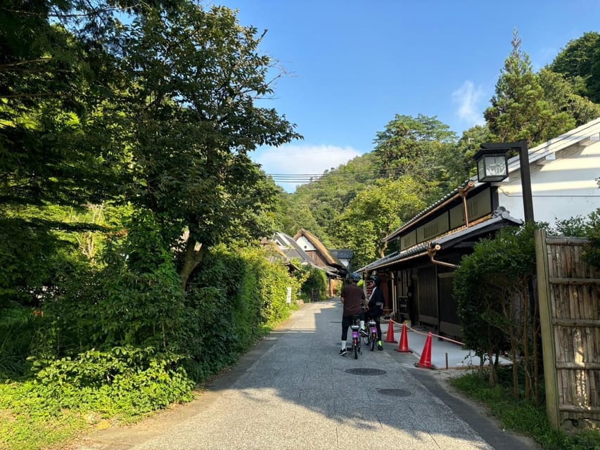(Private) Cyclingtour in Arashiyama: EBIKE Tour With Guide - Meeting Point and Participants
