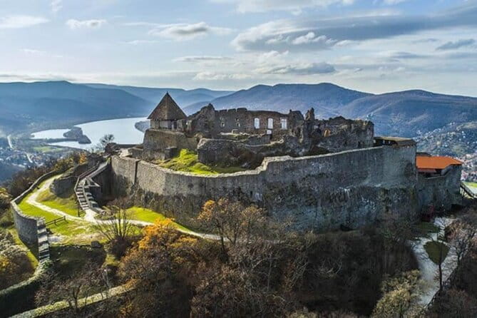 Private Danube Bend Visegrad and Szentendre Tour With Transport - Key points / Takeaways