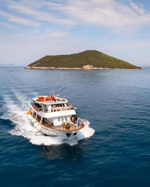 Private day cruise to the Blue lagoon with lunch and drinks! - Discovering Greece’s Hidden Coastline with a Private Touch