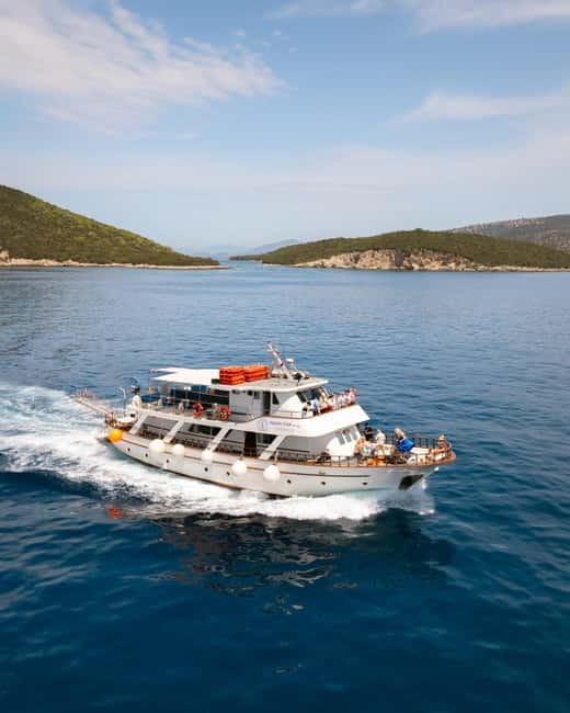 Private day cruise to the Blue lagoon with lunch and drinks! - Price, Logistics, and What You Really Get