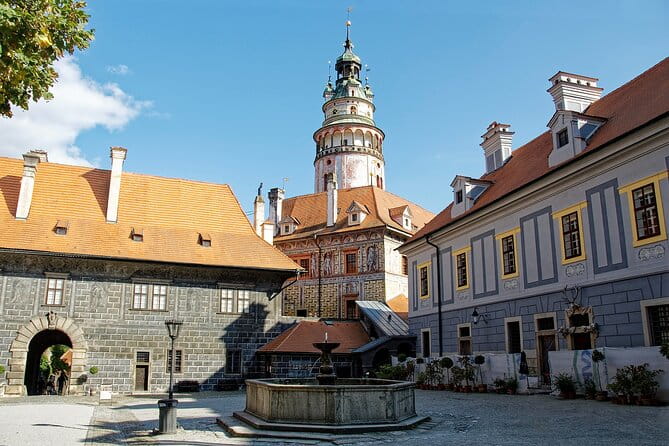 Private day trip from Linz to Cesky Krumlov and back - FAQ