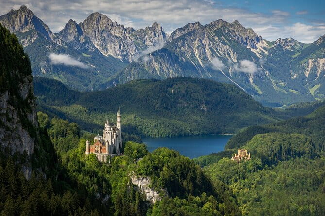 Private day trip: Munich to Neuschwanstein Castle, local driver - Frequently Asked Questions