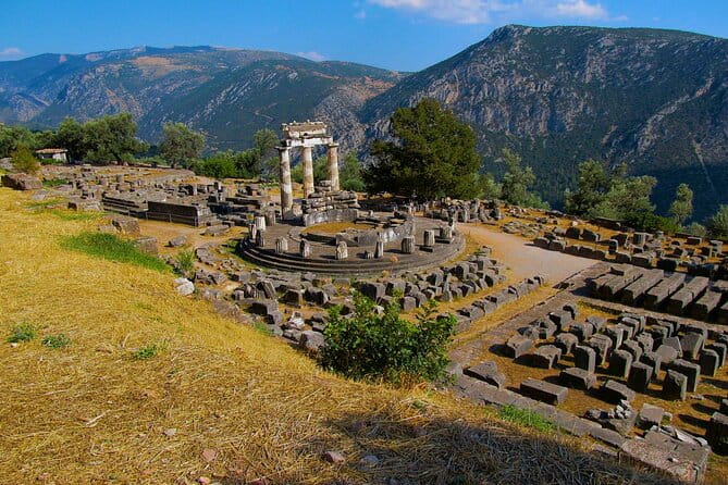 Private Day Trip of Delphi from Athens - Discovering Delphi: The Heart of Ancient Greece