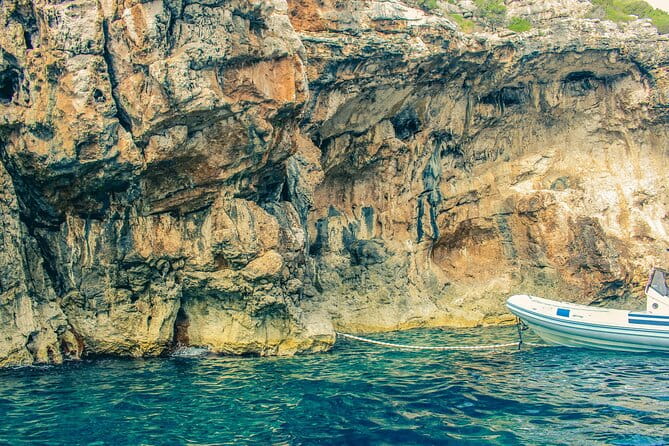 Private Day Trip to the most beautiful beaches of Rhodes on a traditional boat - FAQ
