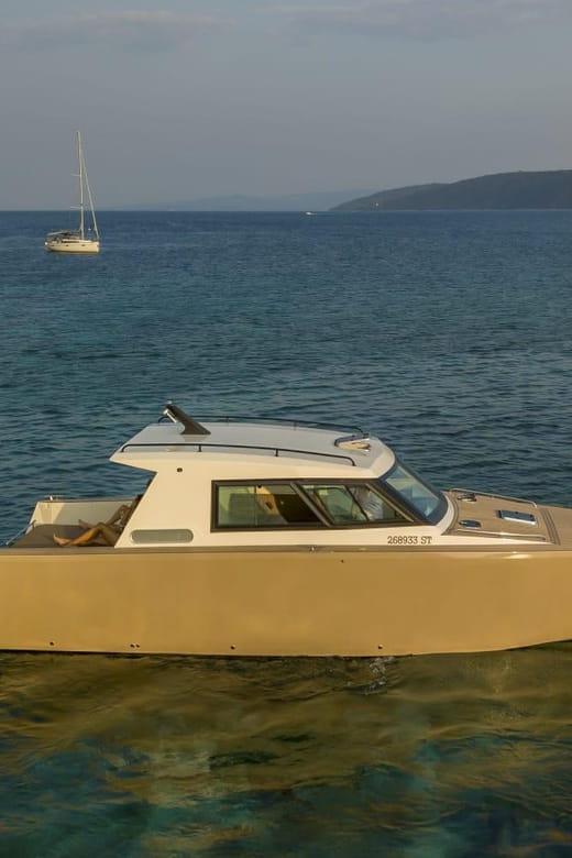 PRIVATE DAY WITH OUR LUX SPEEDBOAT, 5 STAR ***** ENJOYMENT - Key Points / Takeaways