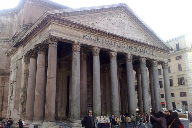 Private daytour of Rome from Civitavecchia port van Mercedes V - Panoramic Views and Hidden Gems