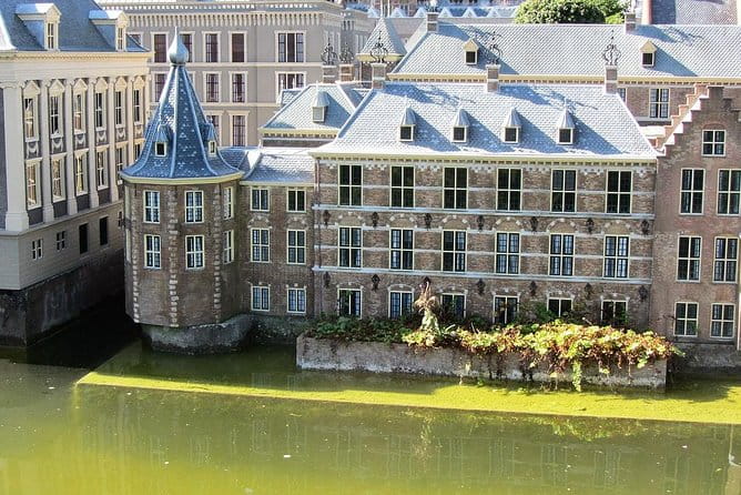 Private Delft and The Hague Tour incl. Madurodam from Amsterdam - Frequently Asked Questions