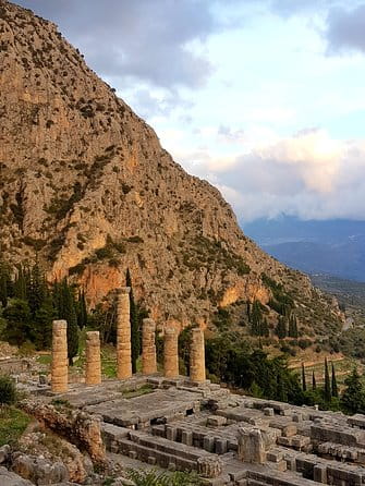 Private Delphi and Thermopylae Full Day Tour from Athens - Returning to Athens