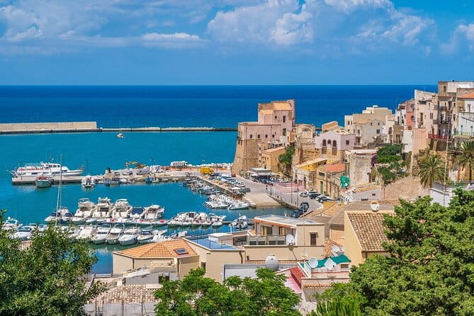 Private dinghy tour in San Vito lo Capo - FAQs