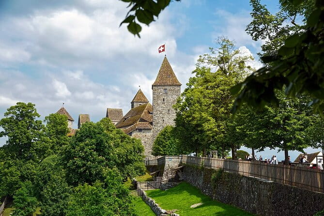 Private direct transfer: Basel to Zurich, English speaking driver - The Perfect Blend of Convenience and Comfort