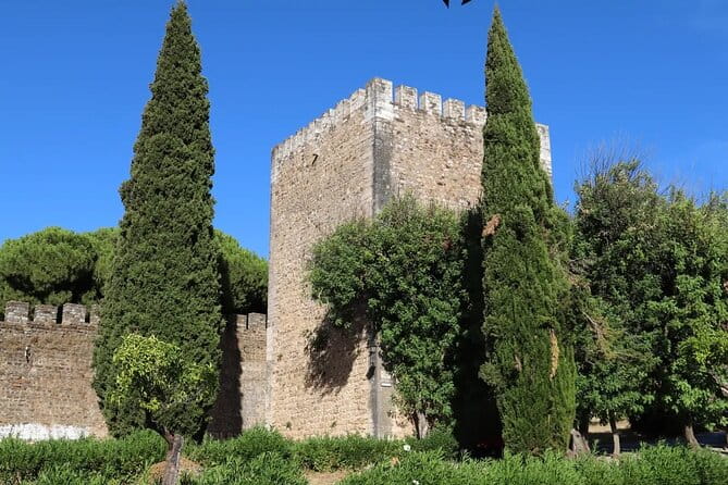 Private driver Évora - Elvas full day customizable - Discovering Évora and Elvas: The Perfect Start