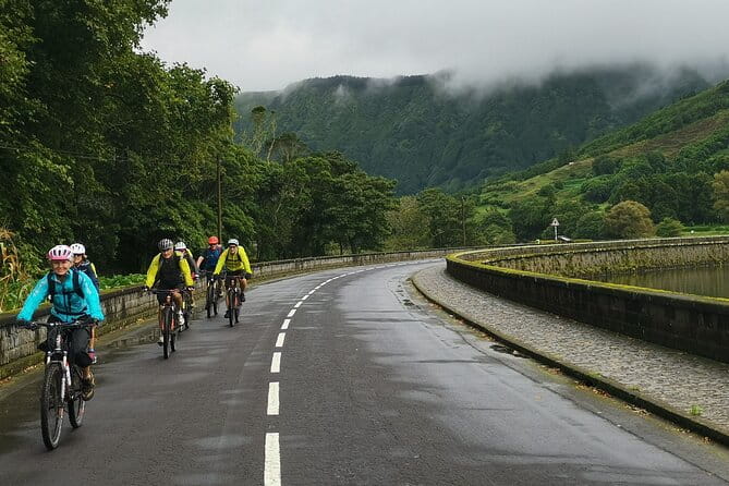 Private E-Bike Tour on Sete Cidades Volcano's Rim with Lake View - FAQ