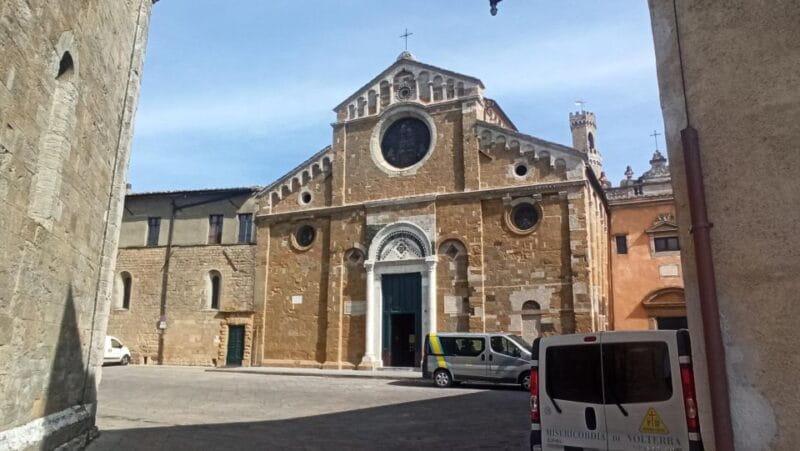 Private Excursion: Volterra & San Gimignano+wine tastings - Practical Tips for Making the Most of This Tour