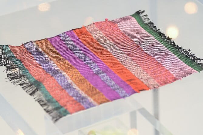 Private Experience of Weaving Oshima Tsumugi Textiles - Weaving Process