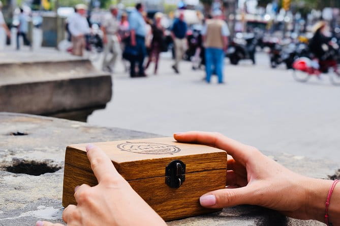 Private Family Treasure Hunt | Guided, fun & 100% Offline | Xventura Barcelona - A Walk Through Barcelona’s Detective Adventure