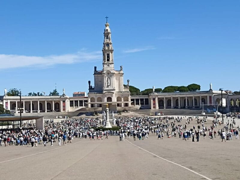 Private Fátima Tour: Fátima- Nazaré- Óbidos - Introduction: An Authentic Day of Discovery in Portugal