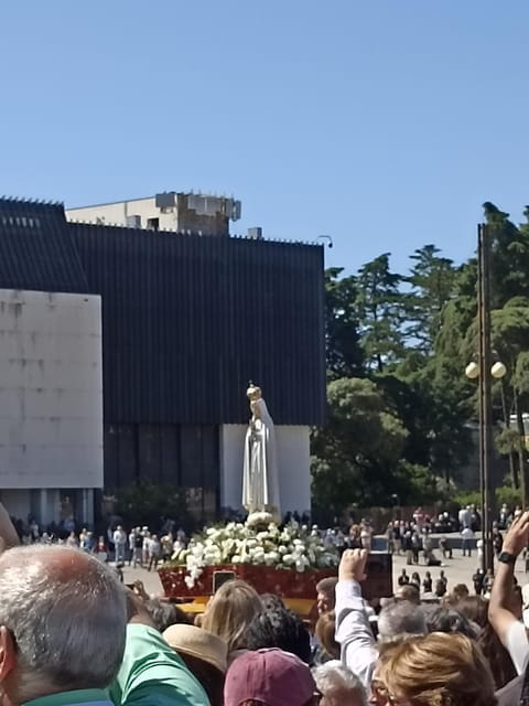 Private Fátima Tour: Fátima- Nazaré- Óbidos - Nazaré: Waves, Fish, and Coastal Charm