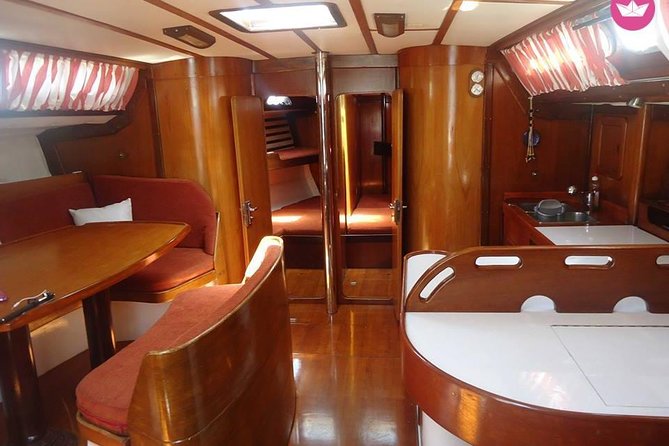 Private Full-Day Cruise in Greece With Lunch - Included Amenities