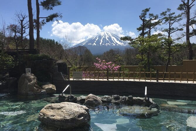 Private Full-Day Guided Tour in Mount Fuji Lakes - Itinerary Overview