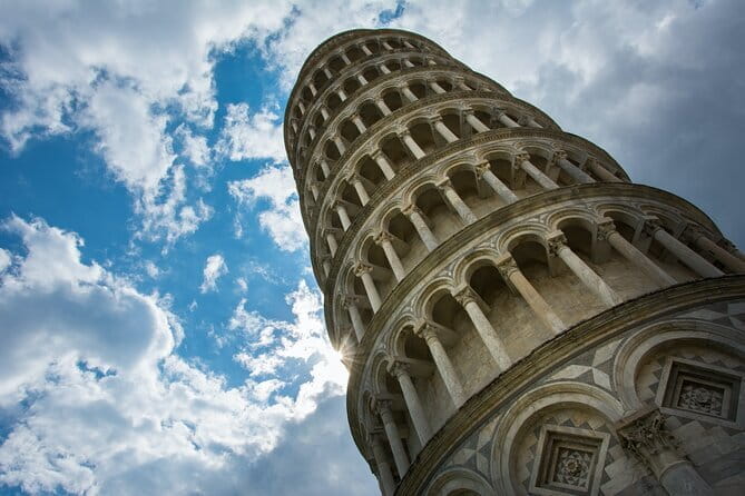 PRIVATE Full-Day Tour around Pisa and Lucca from Florence - Walking or Biking the City Walls