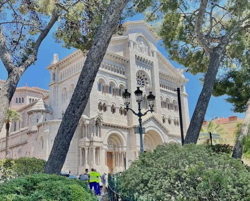 Private Full-Day Tour: Eze, Monaco & Monte-Carlo - Monte Carlo: The Height of Riviera Luxury