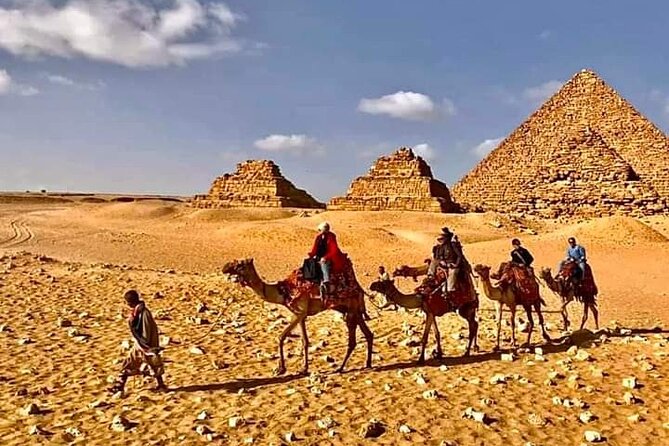 Private Full Day Tour Giza Pyramids Memphis Sakkara With Lunch - Key Points