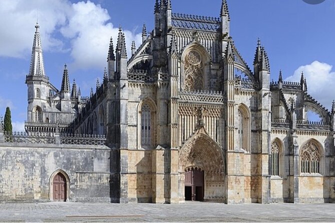 Private Full Day Tour of Óbidos, Nazaré and Batalha - Pickup Information