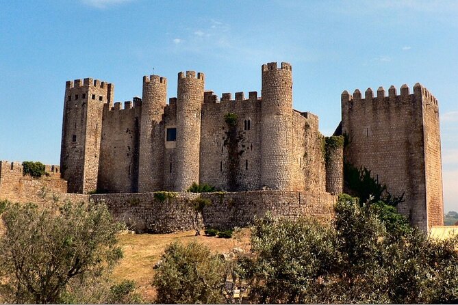 Private Full Day Tour of Óbidos, Nazaré and Batalha - About OLIVE PREMIUM TOURS