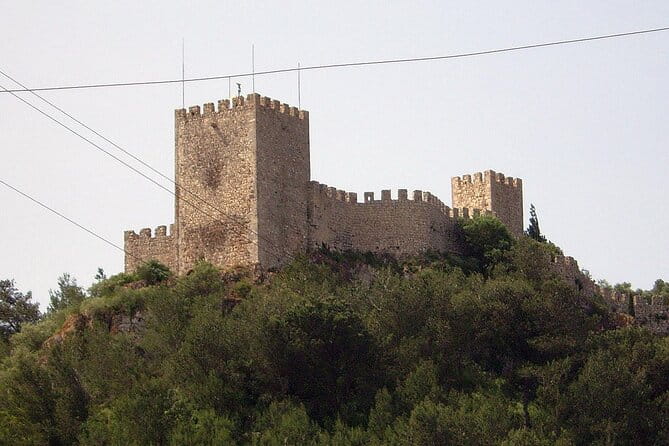 Private Full Day Tour through Sesimbra and Arrábida - Final Stop at Cabo Espichel