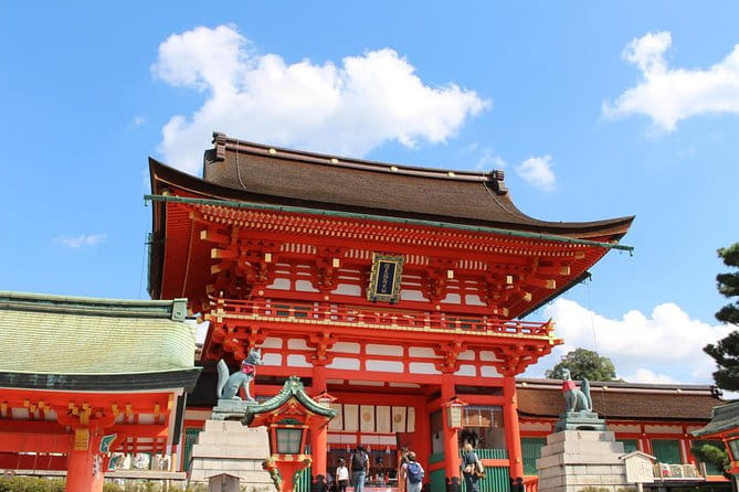 Private Fushimi Inari Sightseeing and Nishiki Food Tour - Booking and Pickup Details