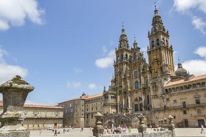 Private Gastronomical Tour in Santiago de Compostela - Who Is This Tour Best For?