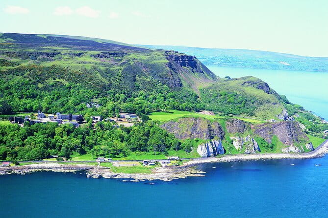 Private Giants Causeway Tour Tour For Up to 15 People - Practical Tips for Your Trip