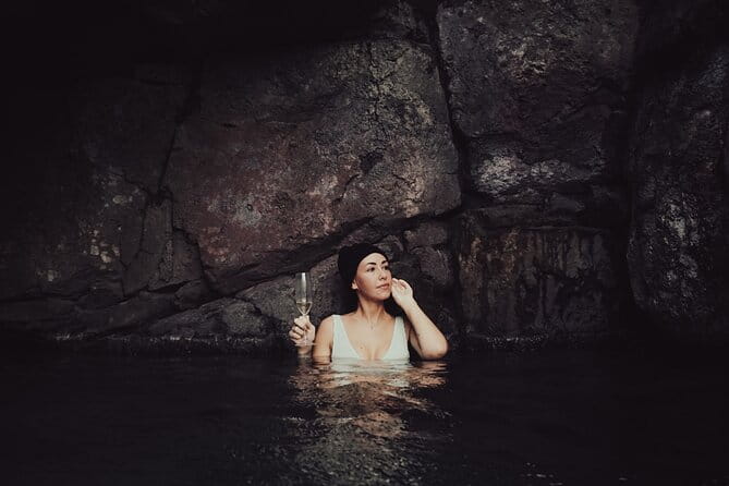 Private Golden Circle & Sky Lagoon Transfer and lunch (Up to 8 P) - The Kerid Crater and Scenic Walks