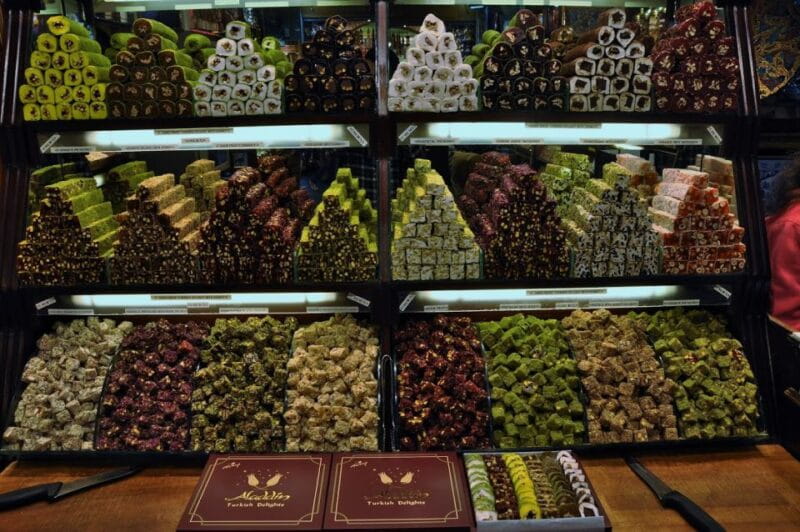 Private GOURMET FOOD Tour of Istanbul's Two Continents - Who Should Consider This Experience?