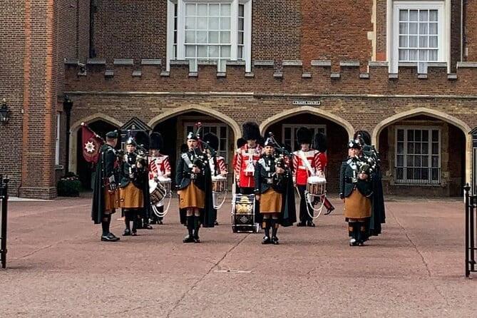 Private Guided Tour of London Landmarks - English or Italian - Who Should Book This Tour?