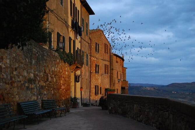Private Guided Tour of Pienza on Foot - Architectural Walk and Local Flavor