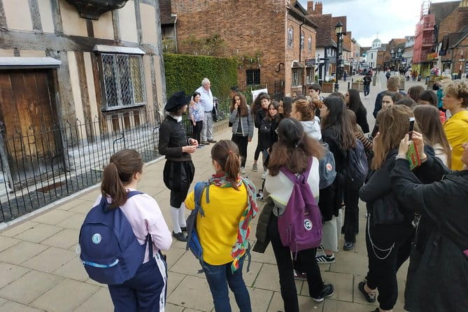 PRIVATE Guided tour of Shakespeare's Stratford Upon Avon - The Practical Side: Logistics, Duration, and Cost
