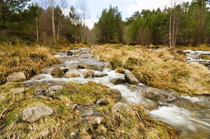 Private Guided Winter Mountaineering Experience in the Cairngorms - Entering the World of Scottish Winter Mountaineering