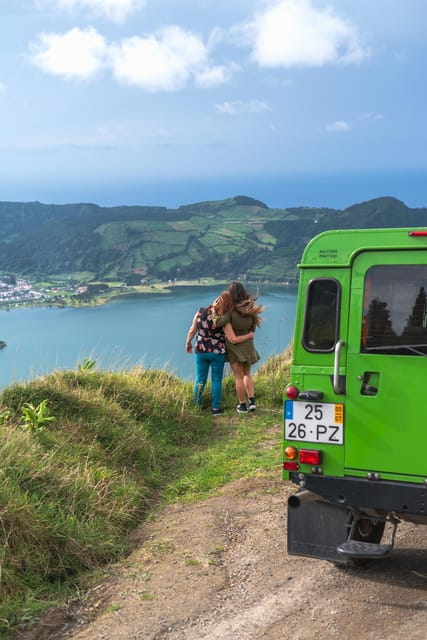 Private Half Day 4X4 tour to Sete Cidades 1-4 people - FAQs