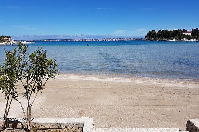 Private Half-Day Boat Tour to Nearby Islands in Zadar With Drinks - Group Size and Exclusivity