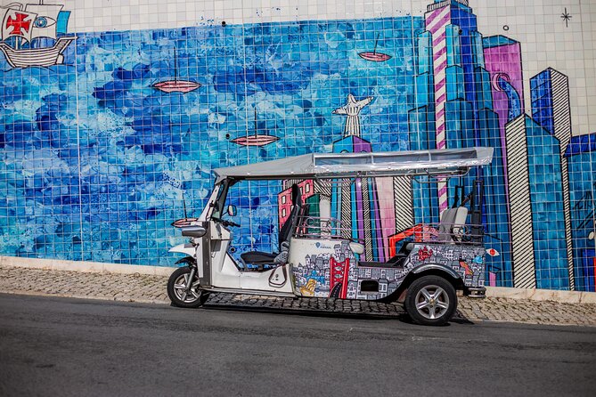 Private Half-Day Eco Tuk Tuk Tour in Lisbon - Neighborhood Exploration
