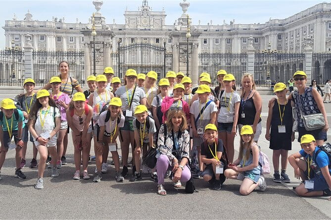 Private Half-Day Guided Tour of Madrid: 2H by private vehicle & 2H walking - FAQs
