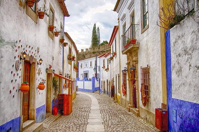 Private Half Day Tour to Obidos and Nazare - Exploring Portugal in Miniature: The Private Tour to Óbidos and Nazaré