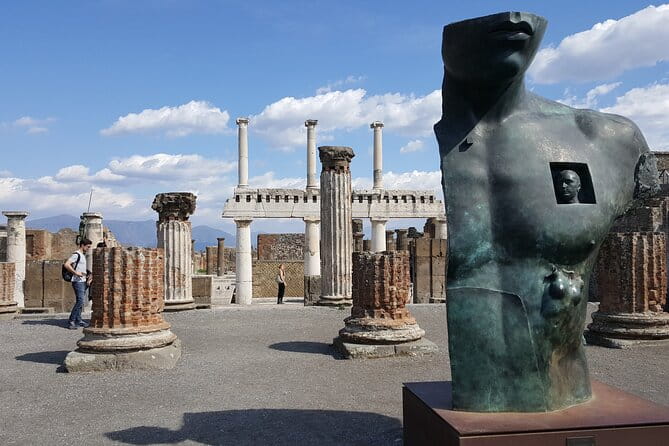 Private half-day tour with expert guide in the archaeological site of Pompeii - A Detailed Look at the Pompeii Experience