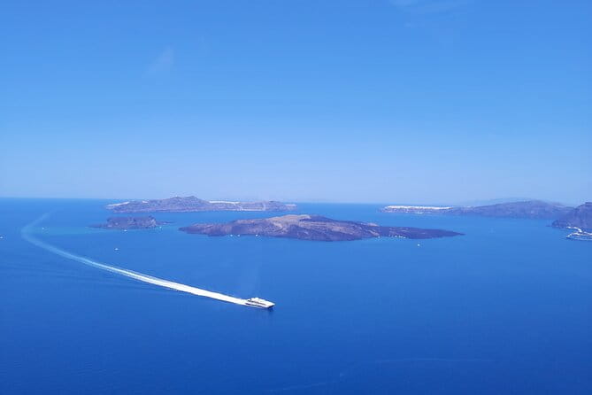 Private Helicopter Tour Santorini 20 minutes - up to 4 passengers - Key points / Takeaways