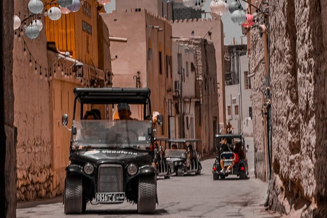 Private Heritage Tour Around Nizwa With Transportation - Meeting Points and Pickup Locations