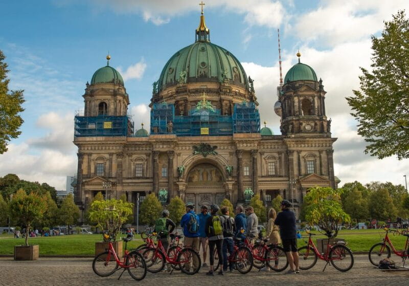 Private Highlights of Berlin Bike Tour - The Essentials of the Berlin Bike Tour