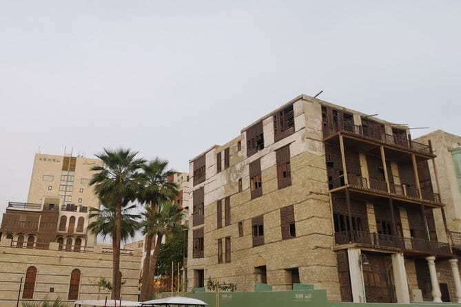 Private Historic District Tour in Jeddah by a Local Guide - What to Expect