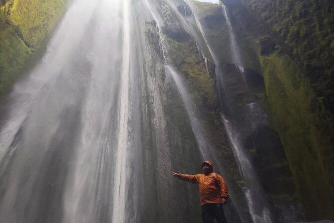 Private Iceland South Cost Tour and Glacier Hike - Exploring the South Coast: A Deep Dive into the Itinerary