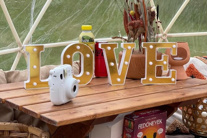 Private Igloo Picnic Experience Hungary - Entering a Dreamy Winter Hideaway